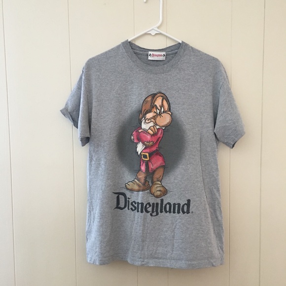 Disney Tops - 🎁 $5 if bundled Vintage Disneyland Grumpy t-shirt